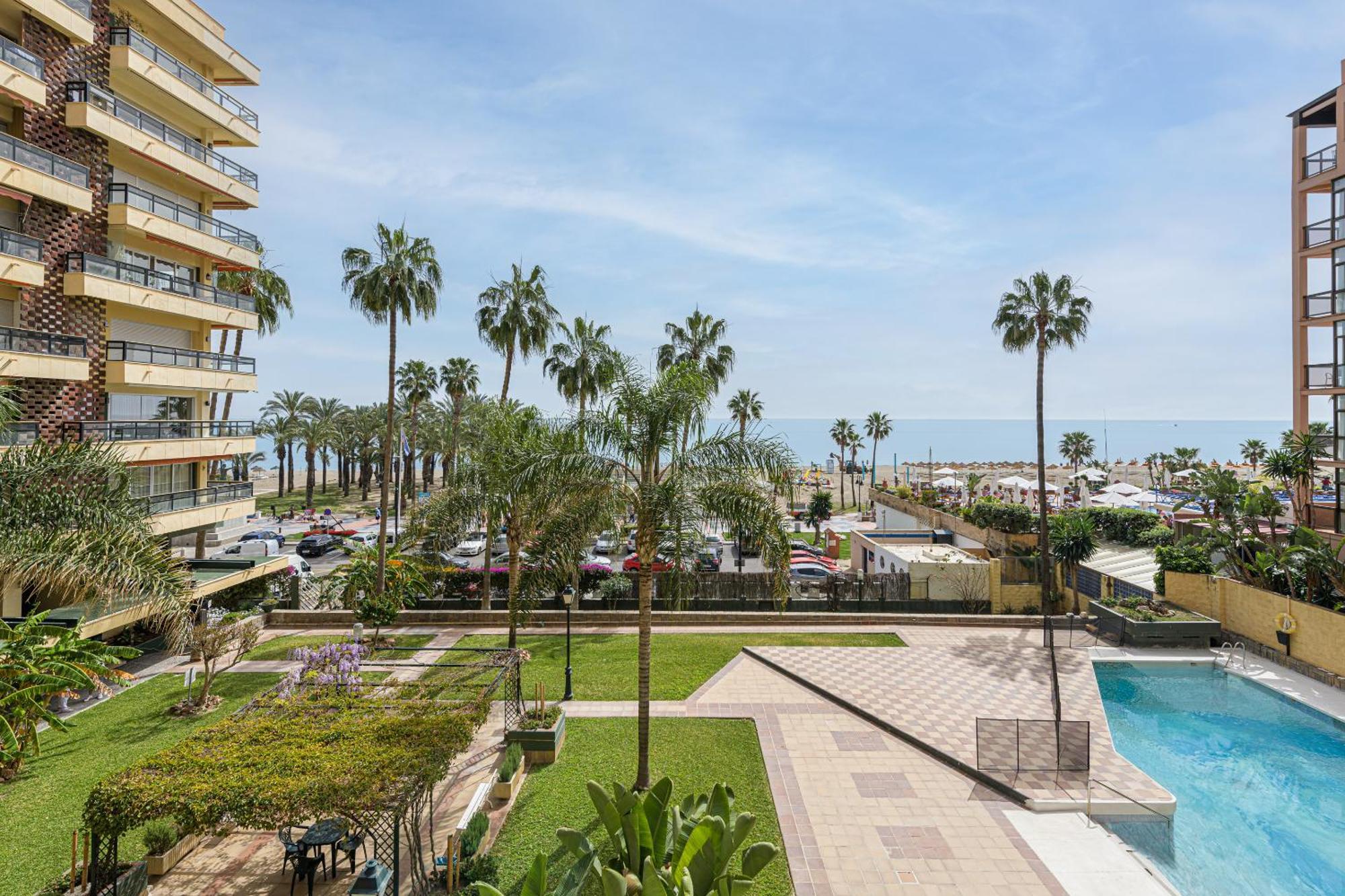 Apartamento Amazing Carihuela View & Parking Torremolinos Exterior foto